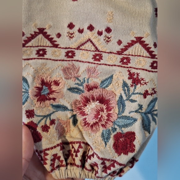 Savanna Jane Embroidered Top - S - Picture 8 of 10